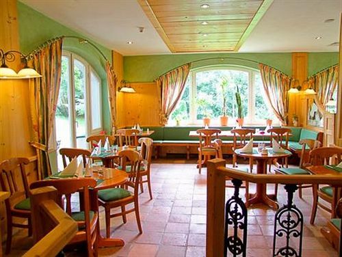 Hotel Am Rugard 3*